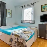 Kristian By Interhome Daire