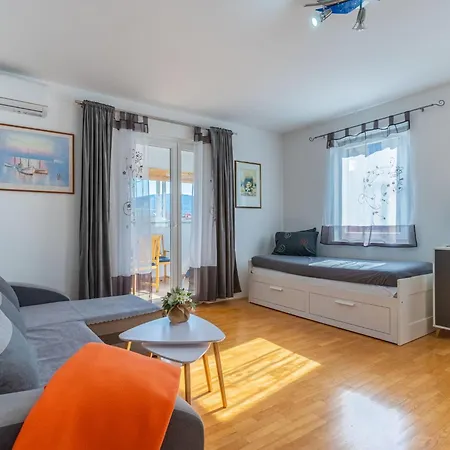 Apartment Kristian By Interhome *