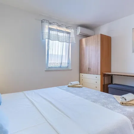 Apartamento Kristian By Interhome *